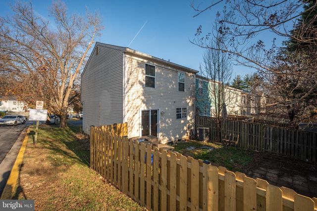 1 ESMOND CT, Germantown, MD 20874