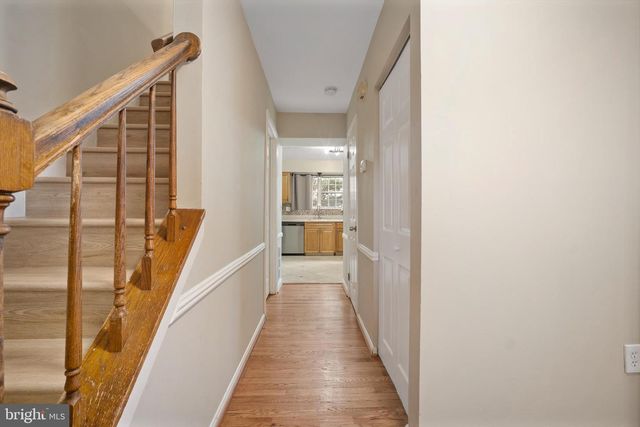 1 ESMOND CT, Germantown, MD 20874