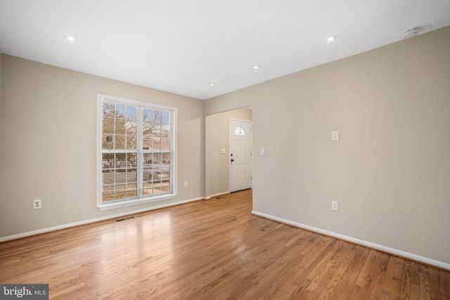 1 ESMOND CT, Germantown, MD 20874