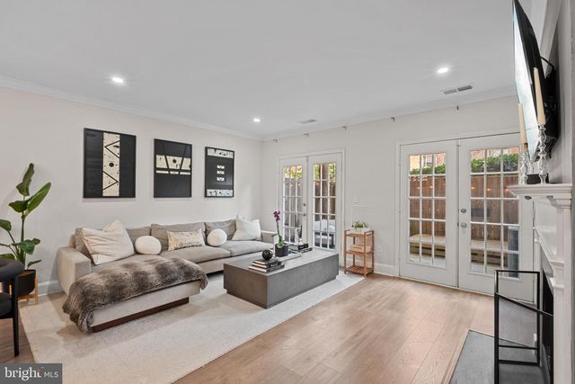 4311 MASSACHUSETTS NW, Washington, DC 20016