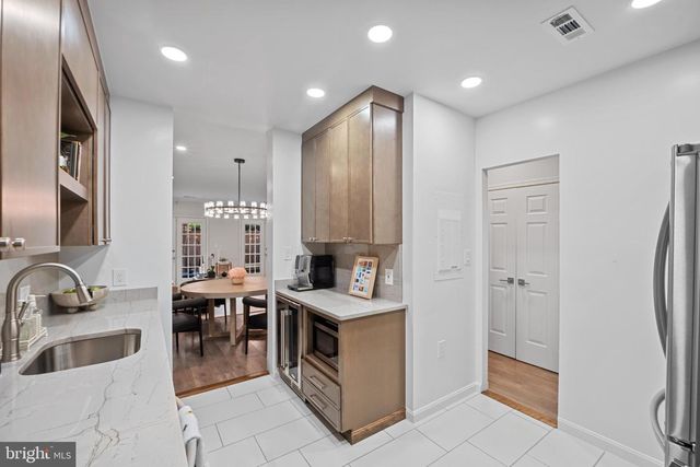 4311 MASSACHUSETTS NW, Washington, DC 20016