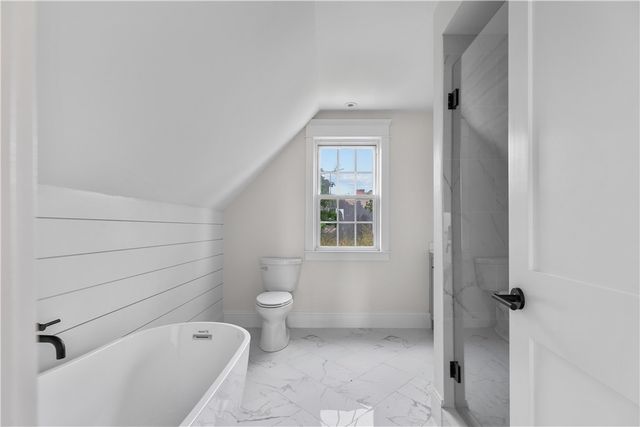 43 Rhode Island Avenue, Newport, RI 02840
