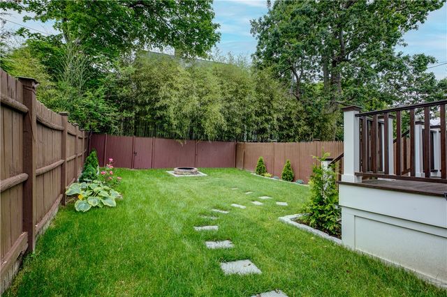 43 Rhode Island Avenue, Newport, RI 02840