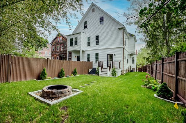 43 Rhode Island Avenue, Newport, RI 02840