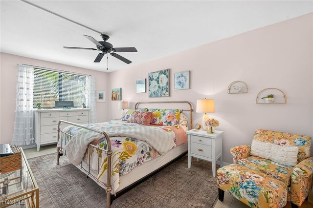 801 River Point DR 203A, Naples, FL 34102