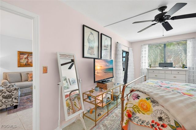 801 River Point DR 203A, Naples, FL 34102