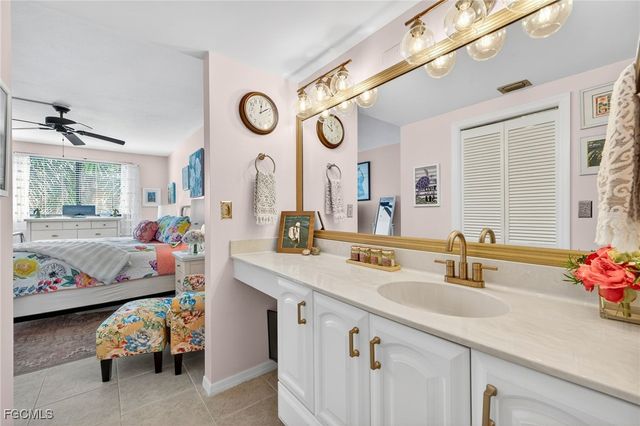 801 River Point DR 203A, Naples, FL 34102