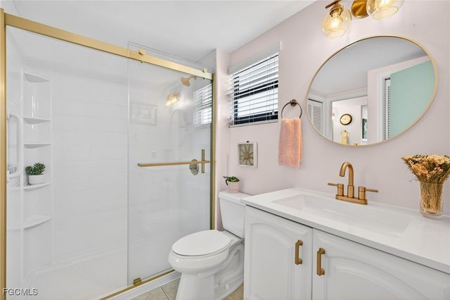 801 River Point DR 203A, Naples, FL 34102