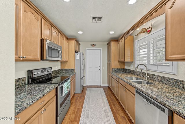 9608 W BROKENSTONE Drive, Sun City, AZ 85351
