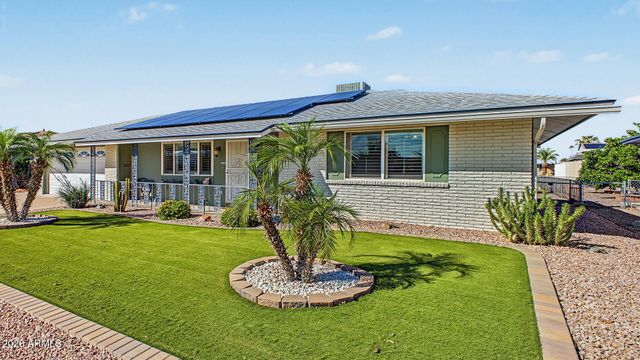 9608 W BROKENSTONE Drive, Sun City, AZ 85351