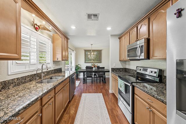 9608 W BROKENSTONE Drive, Sun City, AZ 85351