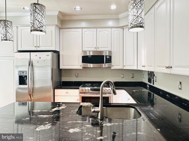 618 N PITT ST, Alexandria, VA 22314