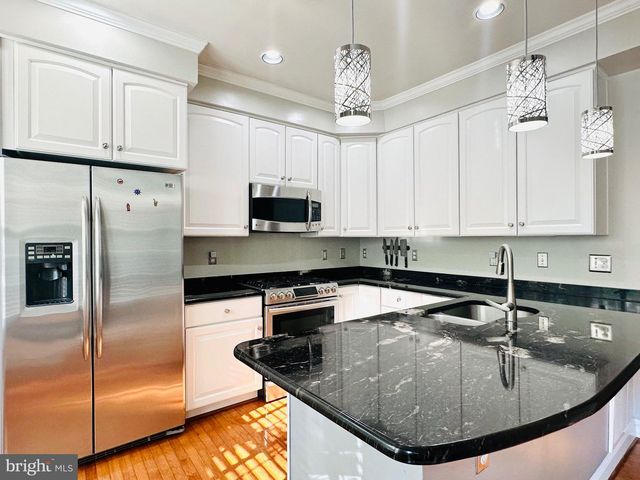 618 N PITT ST, Alexandria, VA 22314