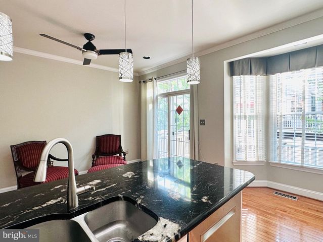 618 N PITT ST, Alexandria, VA 22314