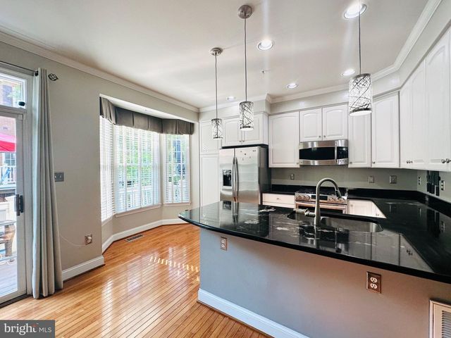 618 N PITT ST, Alexandria, VA 22314