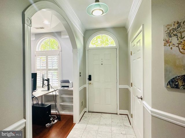 618 N PITT ST, Alexandria, VA 22314