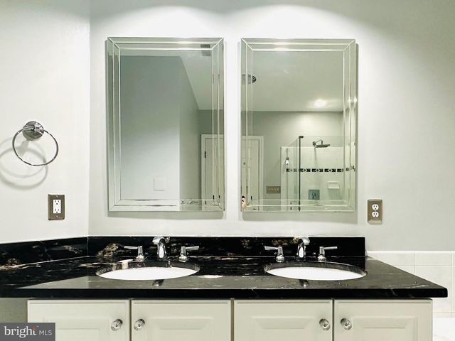 618 N PITT ST, Alexandria, VA 22314