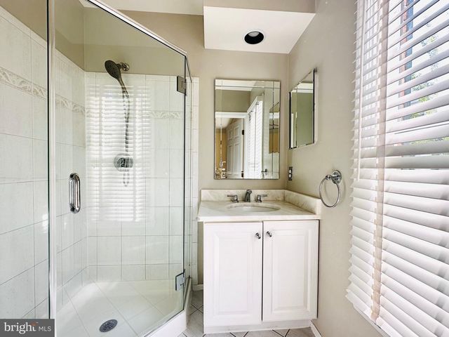 618 N PITT ST, Alexandria, VA 22314