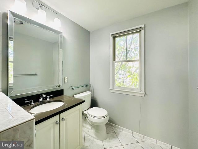 618 N PITT ST, Alexandria, VA 22314