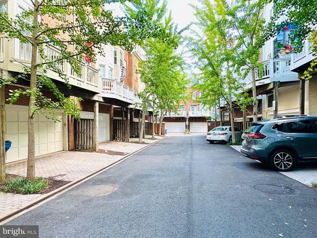 618 N PITT ST, Alexandria, VA 22314