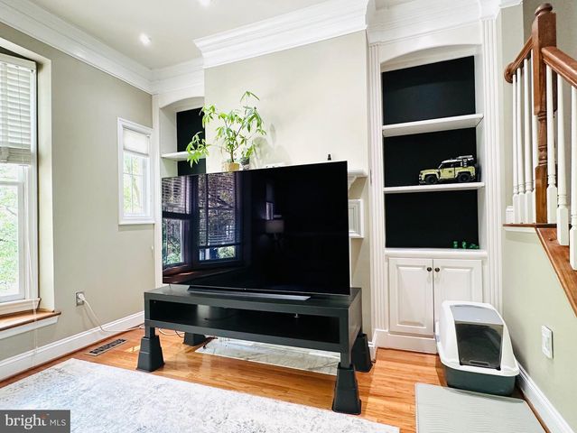 618 N PITT ST, Alexandria, VA 22314