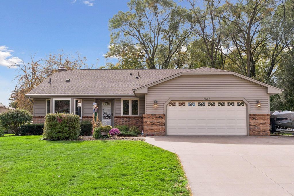 3528 115th Avenue NW, Coon Rapids, MN 55433 — exterior