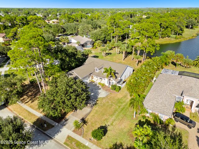 255 Brightwater Drive SE, Palm Bay, FL 32909