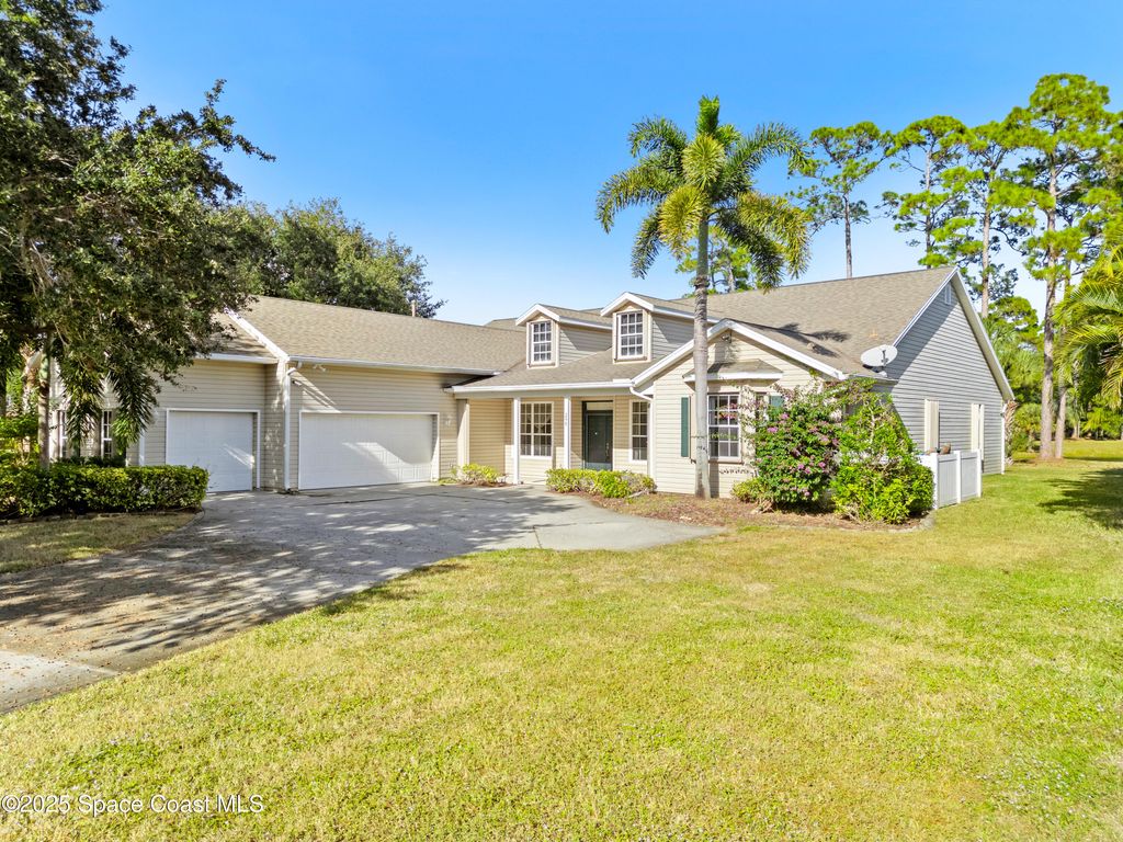 255 Brightwater Drive SE, Palm Bay, FL 32909
