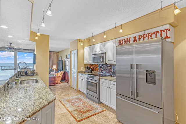 2095 Jimmy Buffett Mem Highway 4204d, Indian Harbour Beach, FL 32937