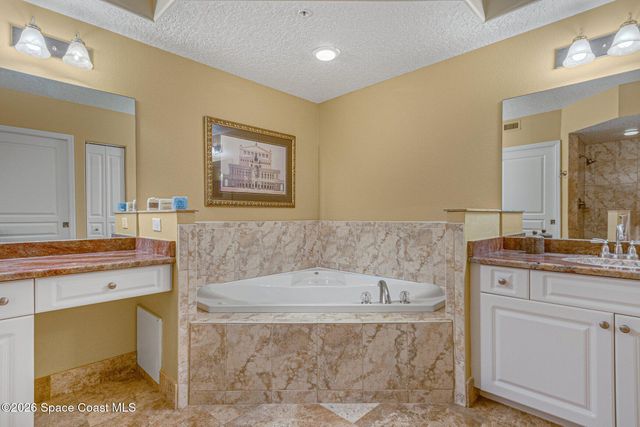 2095 Jimmy Buffett Mem Highway 4204d, Indian Harbour Beach, FL 32937