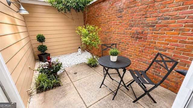 128 Great Oaks Lane, Roswell, GA 30075