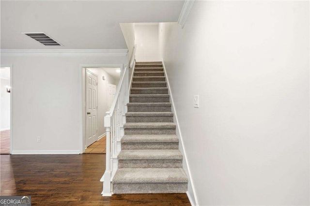128 Great Oaks Lane, Roswell, GA 30075