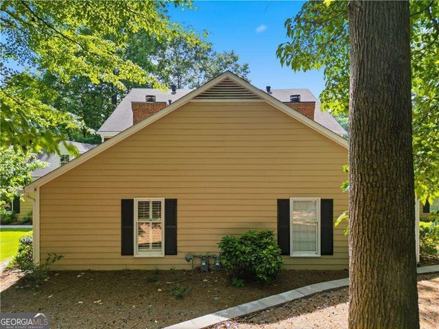 128 Great Oaks Lane, Roswell, GA 30075