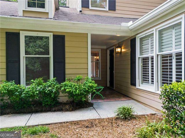 128 Great Oaks Lane, Roswell, GA 30075