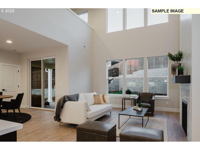 12320 Sw SILVERTIP St, Beaverton, OR 97007
