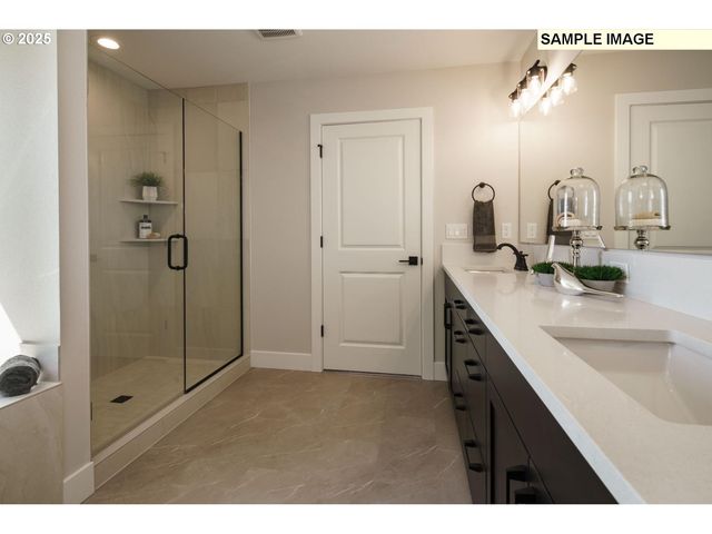 12320 Sw SILVERTIP St, Beaverton, OR 97007