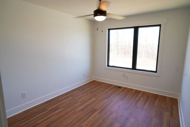 943 Overlook Trl, Stewart, TN 37175