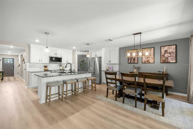 6801 SE 3RD LOOP, Ocala, FL 34472