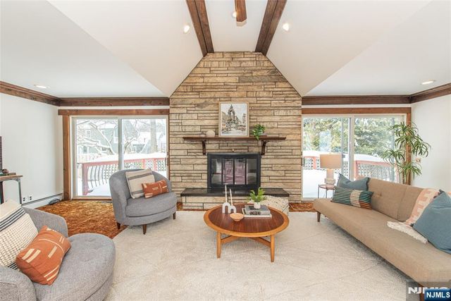 27 Balston Drive, Verona, NJ 07044