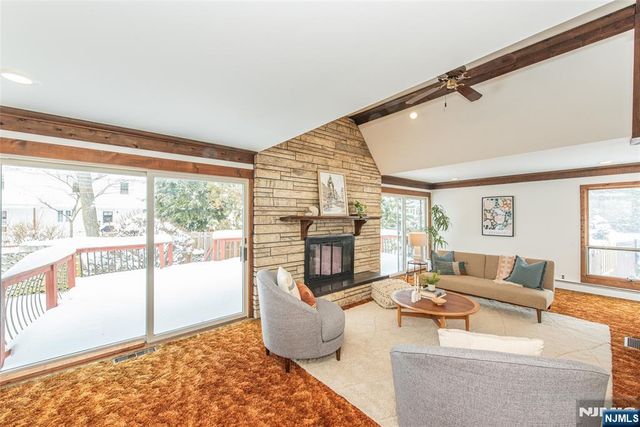 27 Balston Drive, Verona, NJ 07044