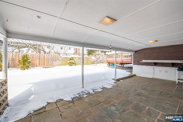 27 Balston Drive, Verona, NJ 07044