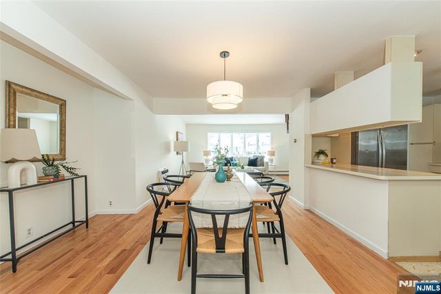 27 Balston Drive, Verona, NJ 07044