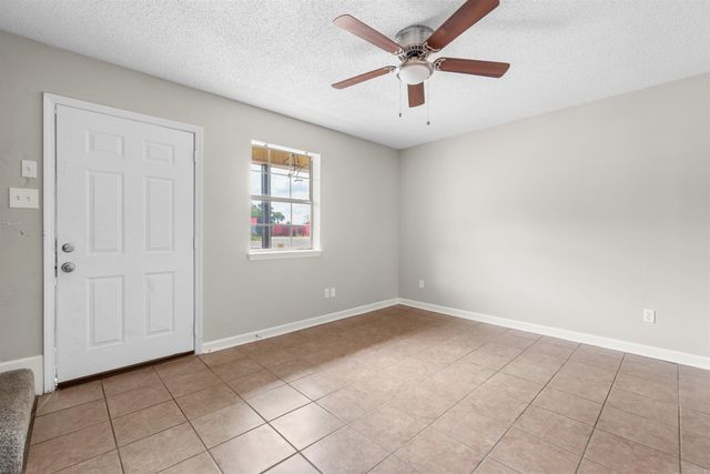 1099 W Elm St, Cabot, AR 72023