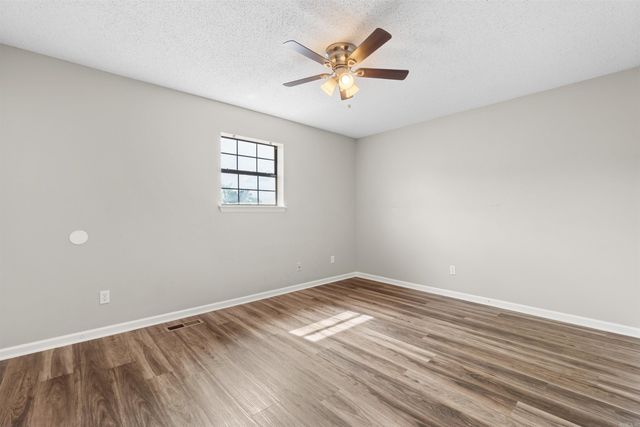 1099 W Elm St, Cabot, AR 72023