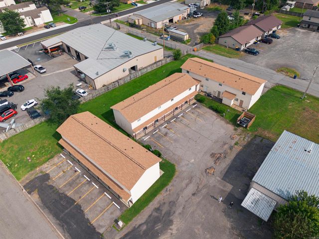 1099 W Elm St, Cabot, AR 72023