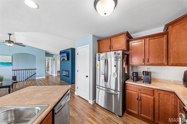 731 W 5th Street, St Jacob, IL 62281