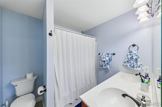 731 W 5th Street, St Jacob, IL 62281