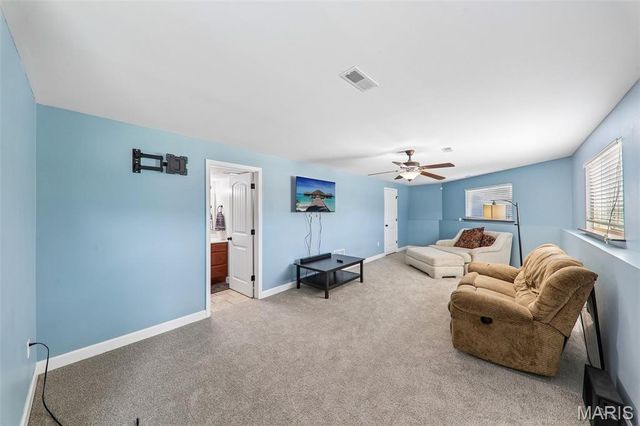 731 W 5th Street, St Jacob, IL 62281