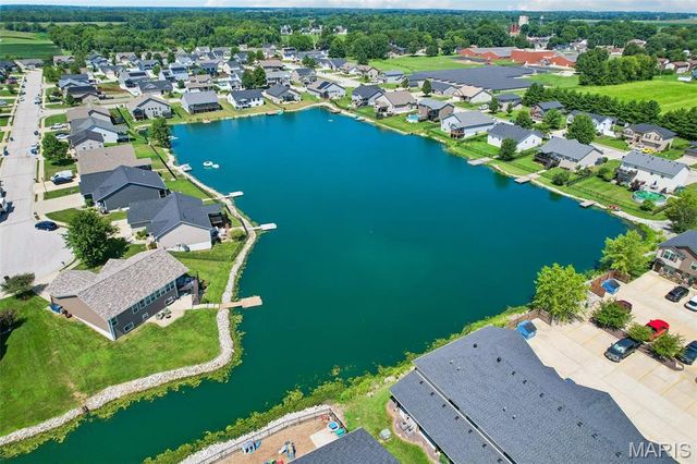 731 W 5th Street, St Jacob, IL 62281