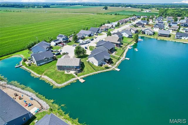 731 W 5th Street, St Jacob, IL 62281